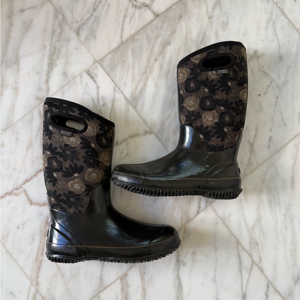 Bogs Women’s Classic Floral Watercolor Winter Boots Waterproof size 11
